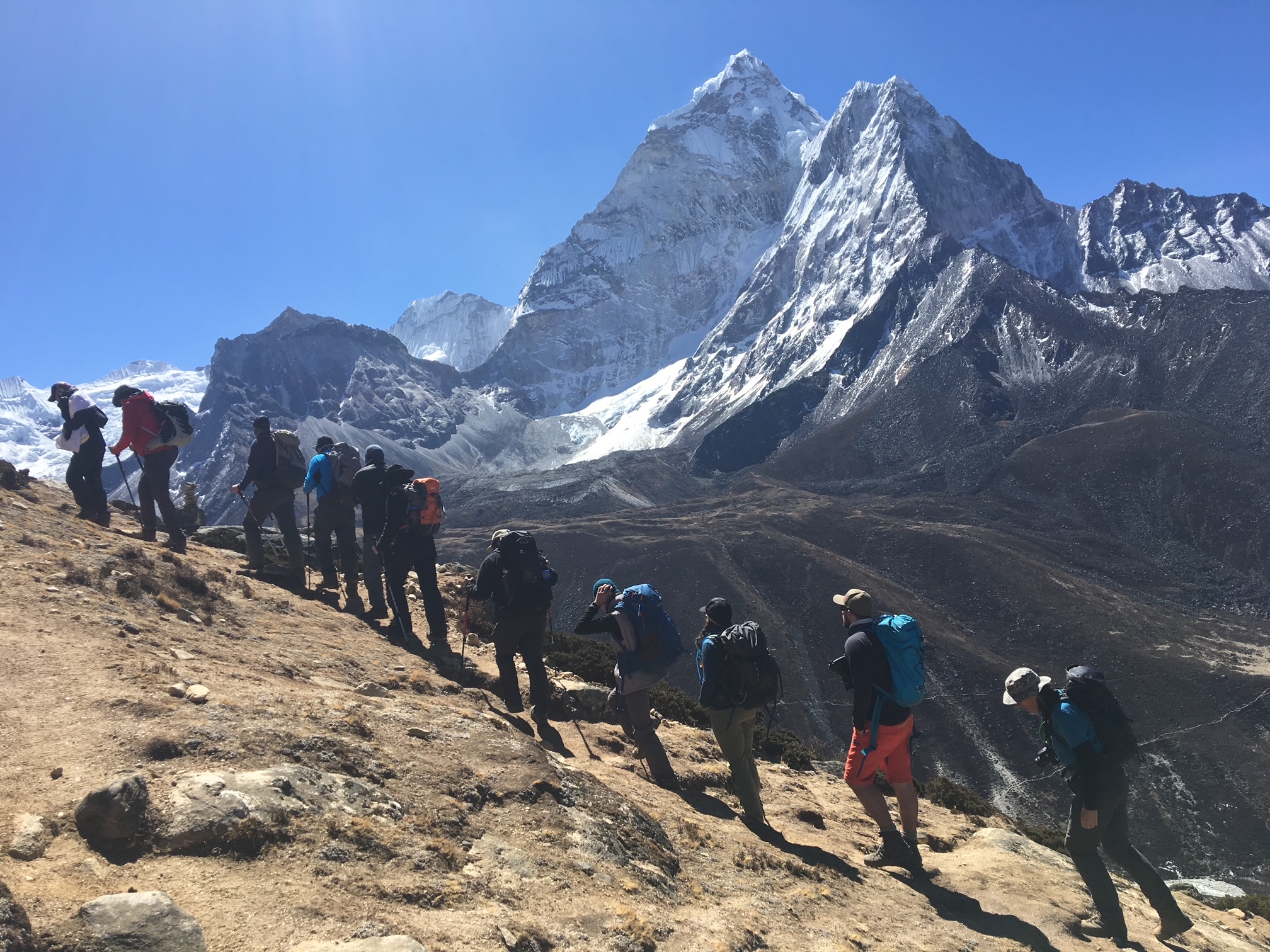 Proper acclimatization for the trek to Everest